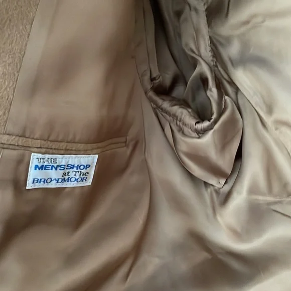 100% Camel Fur Luxury Coat, Produced By The Broadmoore Hotel - Picture 2 of 5